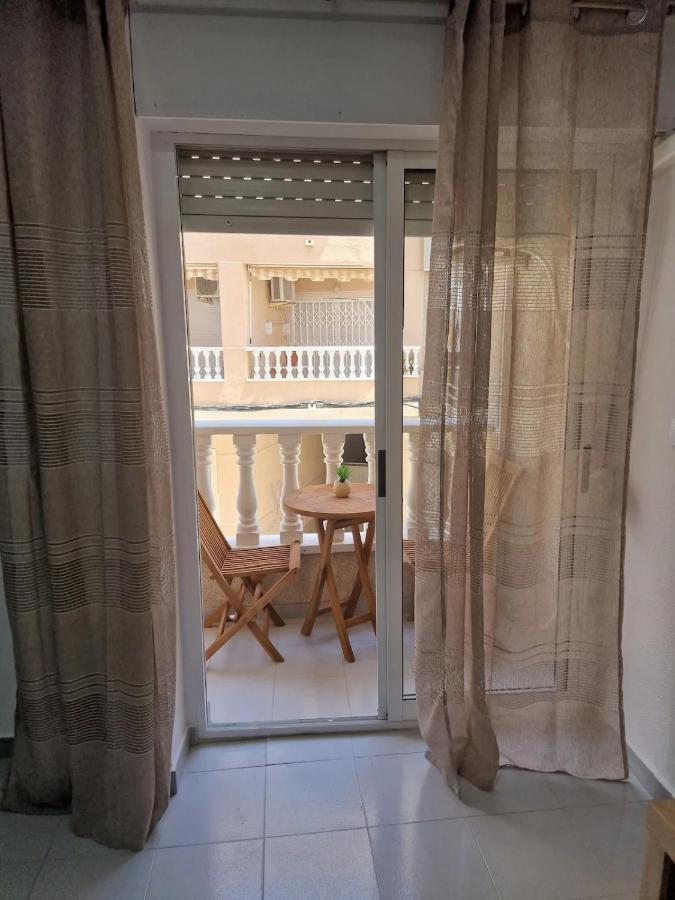Almudena Apartments 또레비에하 외부 사진