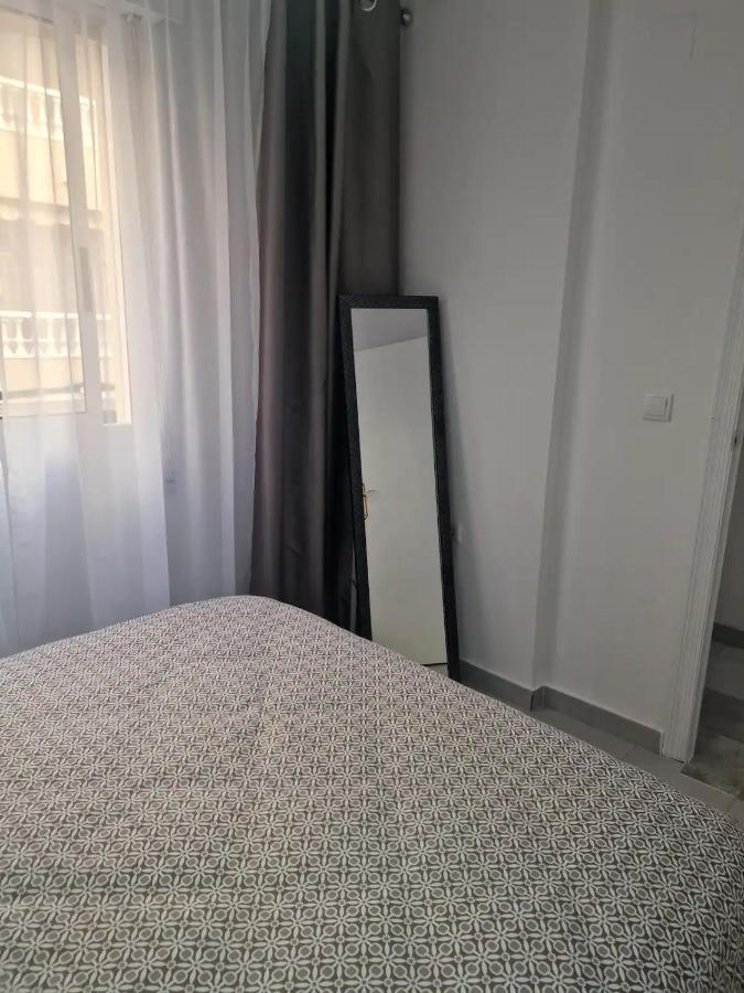 Almudena Apartments 또레비에하 외부 사진