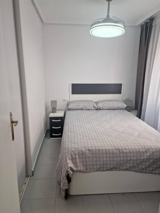 Almudena Apartments 또레비에하 외부 사진