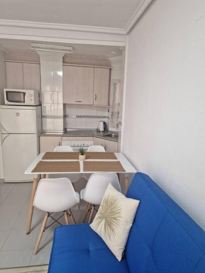 Almudena Apartments 또레비에하 외부 사진
